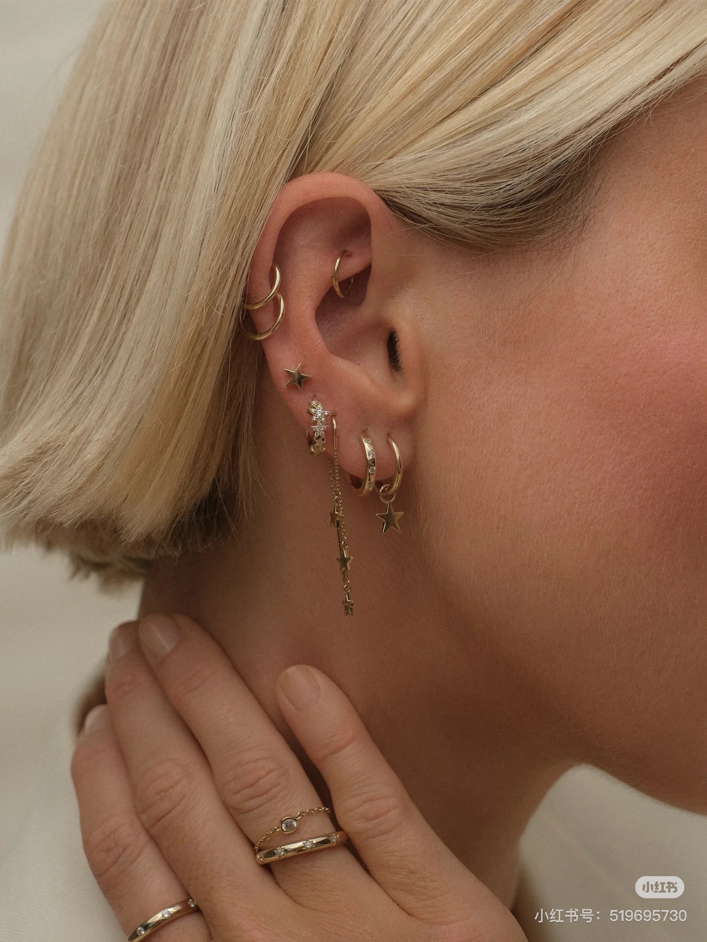 These earrings capture the exact moment when a star kisses the water ✨.
