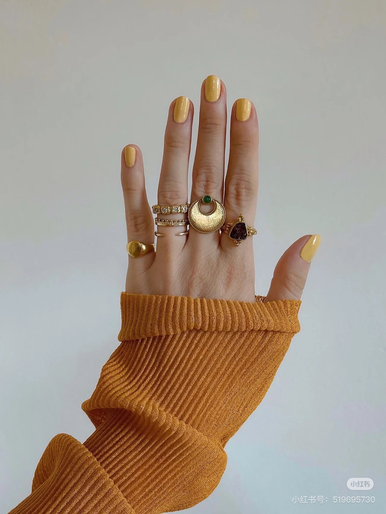 Taking notes from Italian bloggers - when your rings throw a party on your fingers daily!