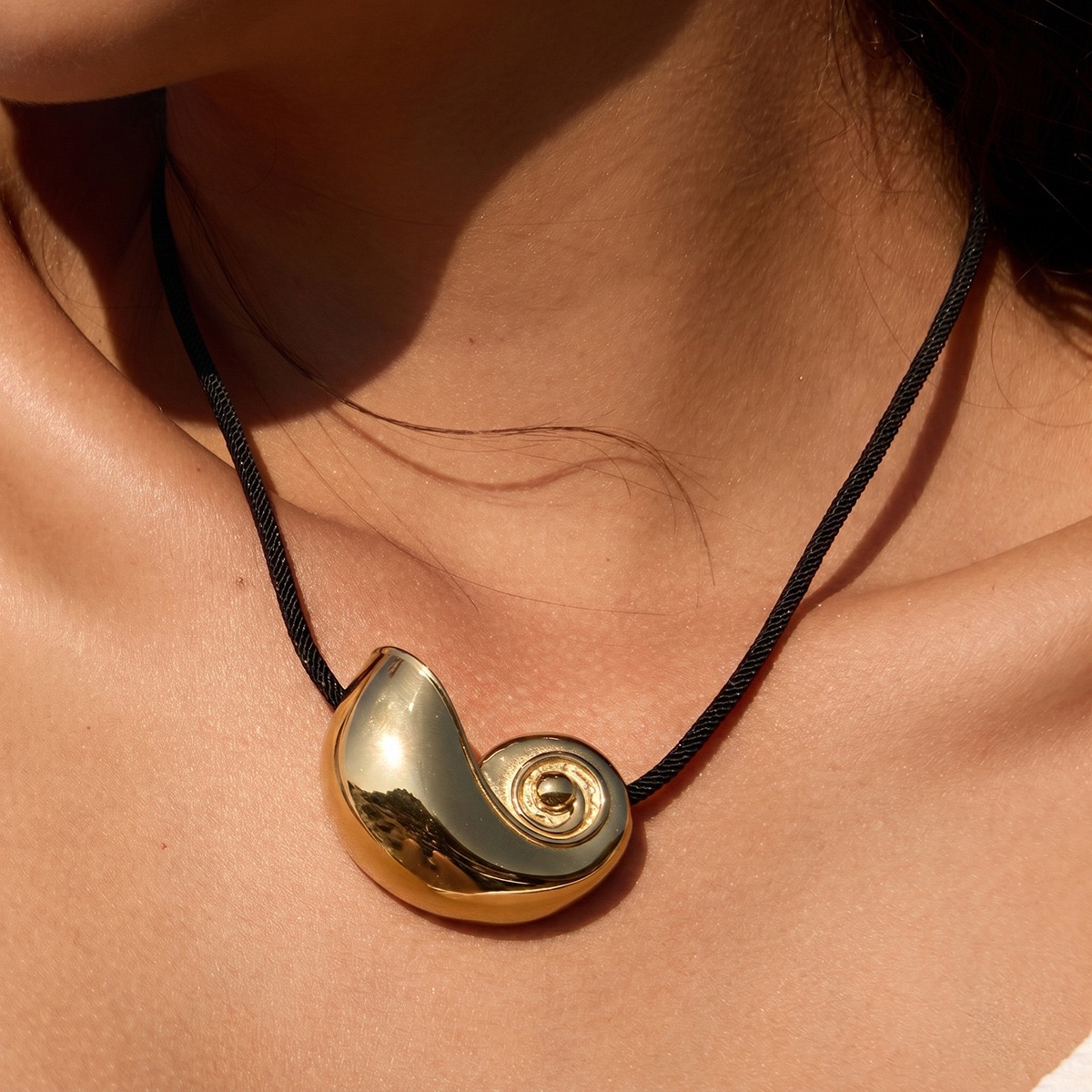 Shell Spiral Pendant Necklace